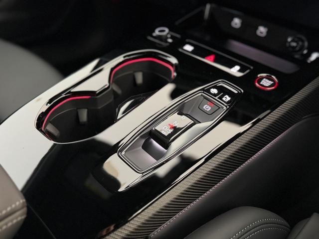 AUDI S5 AVANT 2025 Image 31