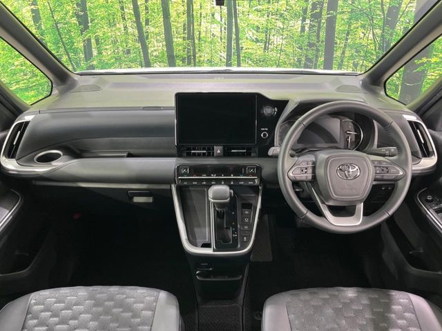 TOYOTA VOXY 4WD 2025 Image 31