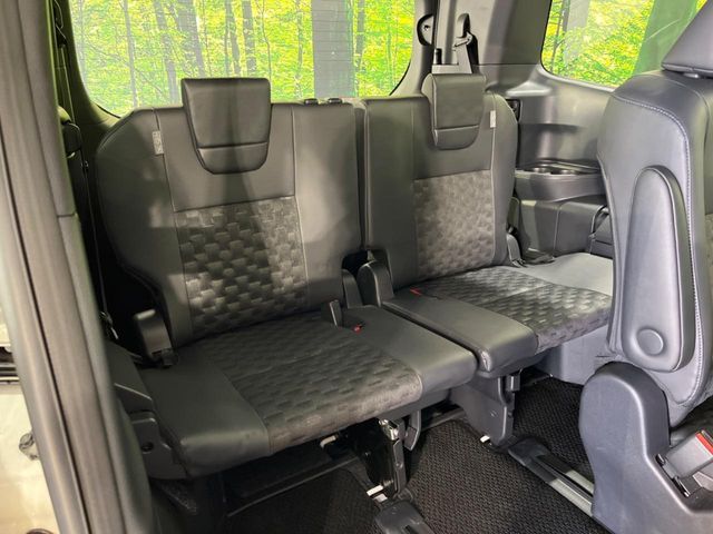 TOYOTA VOXY 4WD 2025 Image 31