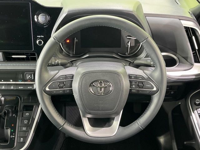 TOYOTA VOXY 4WD 2025 Image 31