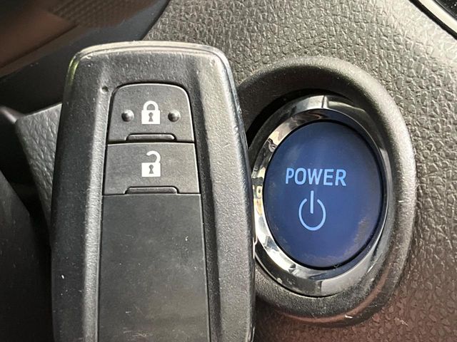 TOYOTA C-HR 2017 Image 31