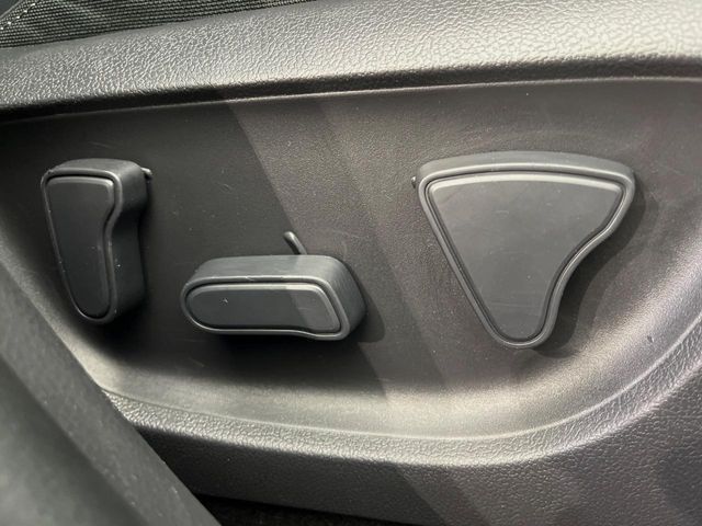 TOYOTA YARIS CROSS 2025 Image 31