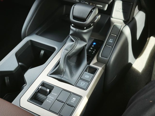 TOYOTA LANDCRUISER 250 2024 Image 31