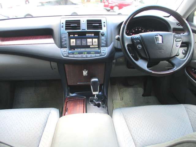 TOYOTA CROWN SEDAN 2009 Image 31