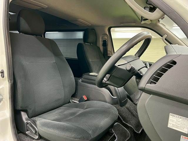 TOYOTA HIACE VAN 2WD 2020 Image 31