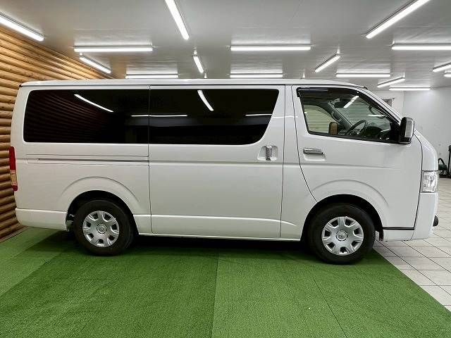 TOYOTA HIACE VAN 2WD 2020 Image 31