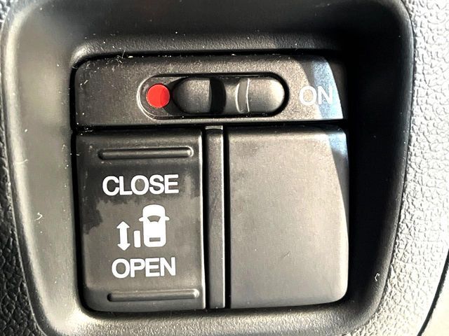 HONDA N BOX CUSTOM 2015 Image 31