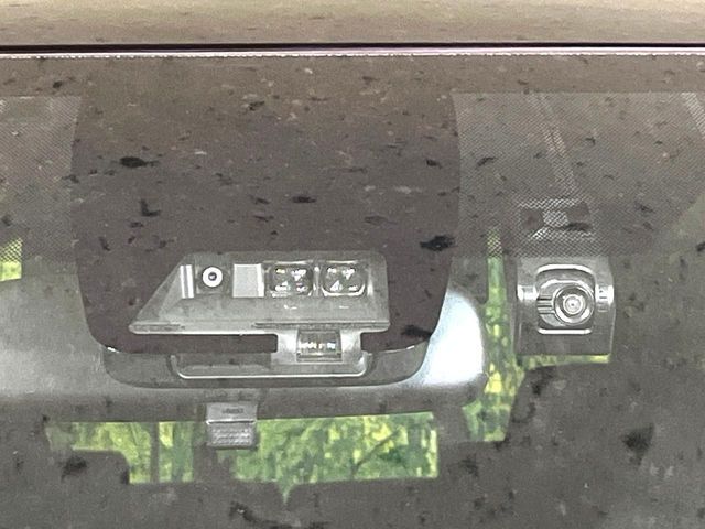 TOYOTA VOXY 4WD 2017 Image 31