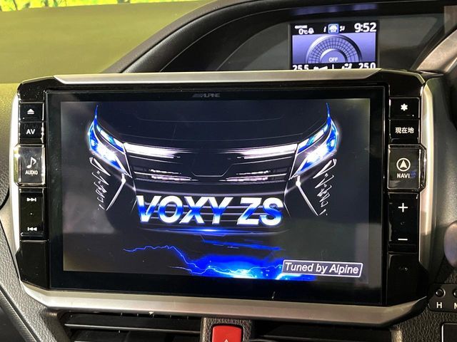TOYOTA VOXY 4WD 2017 Image 31