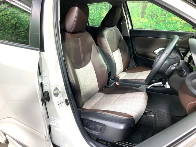 TOYOTA YARIS CROSS HYBRID 2021 Image 31