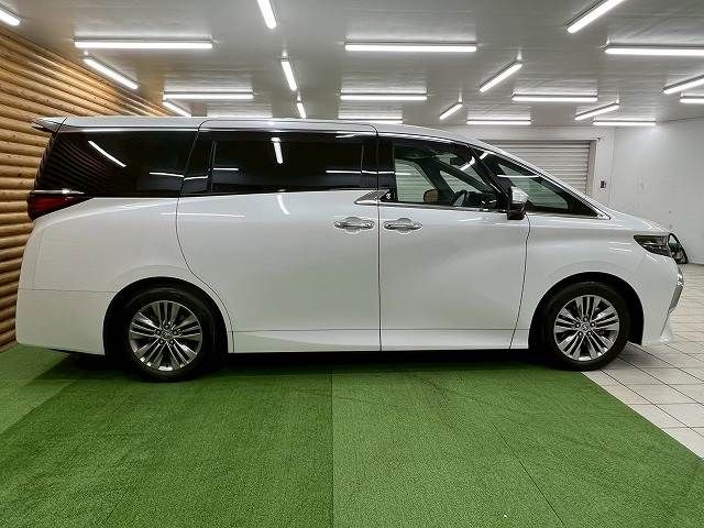 TOYOTA ALPHARD HYBRID 2023 Image 31