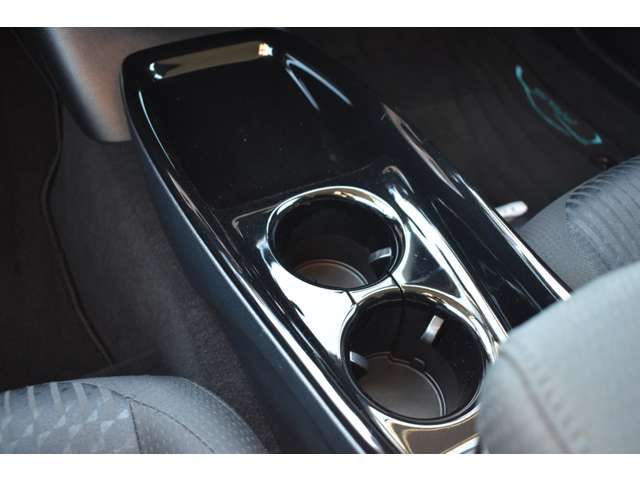 TOYOTA PRIUS 2018 Image 31