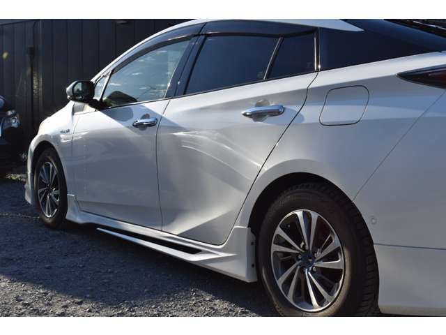 TOYOTA PRIUS 2018 Image 31