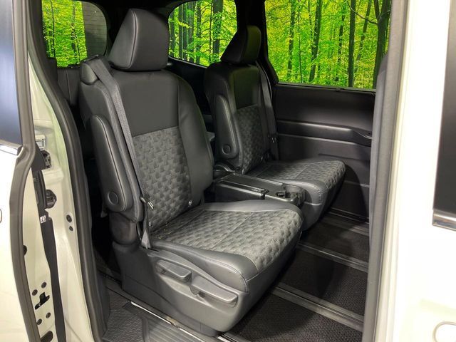 TOYOTA VOXY 4WD 2025 Image 31