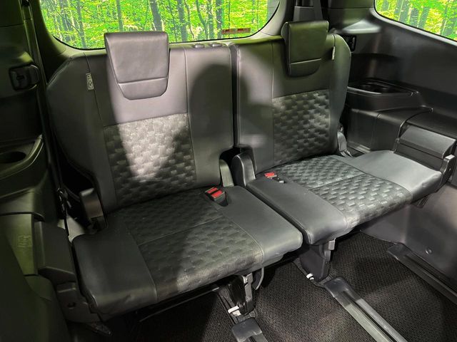 TOYOTA VOXY 4WD 2025 Image 31