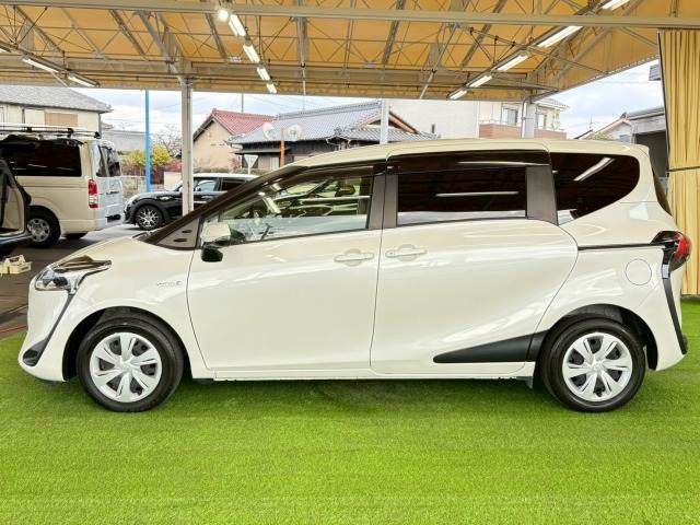 TOYOTA SIENTA HYBRID 2020 Image 31
