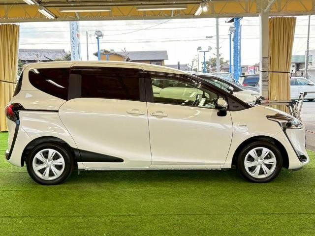 TOYOTA SIENTA HYBRID 2020 Image 31