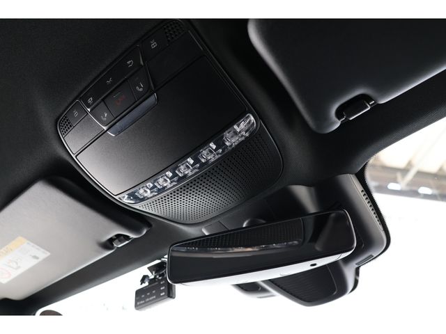 MERCEDES BENZ E CLAS 2018 Image 31