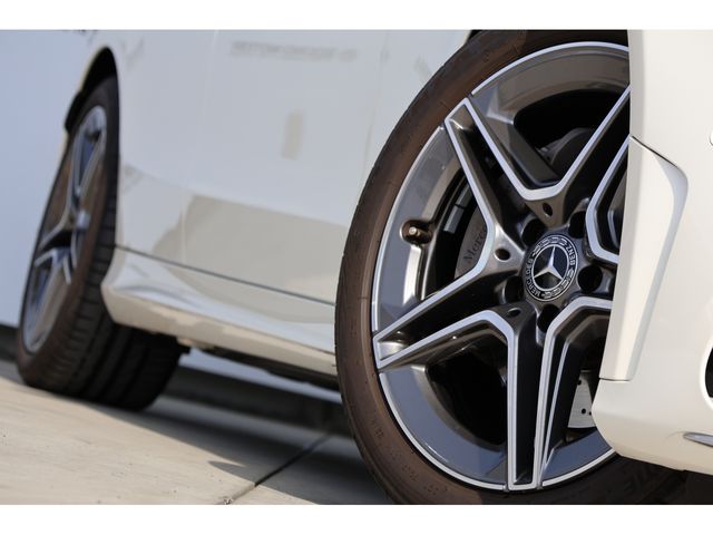 MERCEDES BENZ C CLAS 2018 Image 31