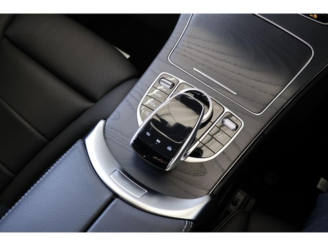 MERCEDES BENZ C CLAS 2018 Image 31