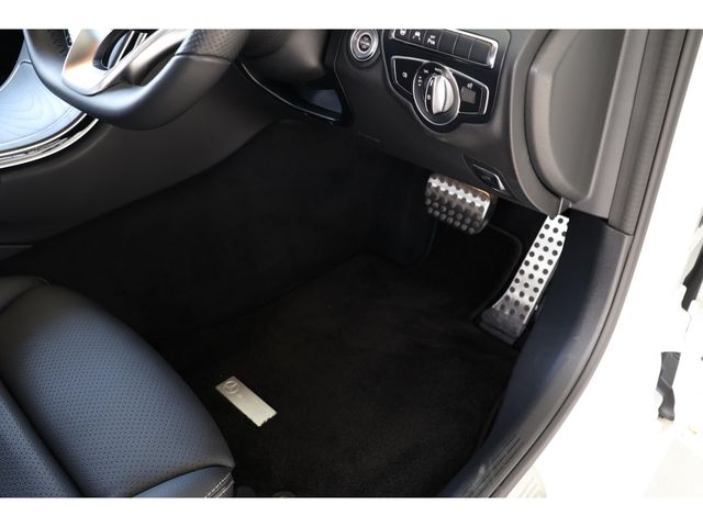 MERCEDES BENZ C CLAS 2018 Image 31