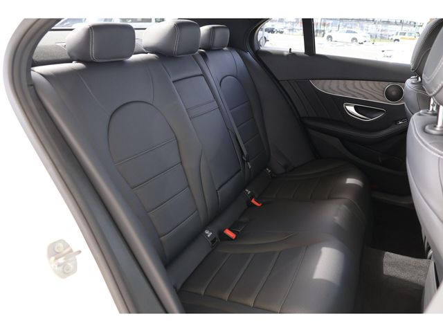 MERCEDES BENZ C CLAS 2018 Image 31