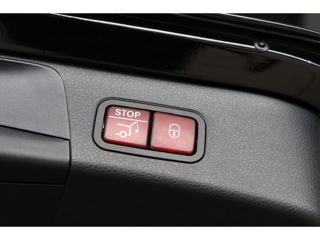 MERCEDES BENZ C CLAS 2017 Image 31