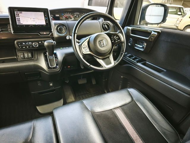 HONDA N BOX CUSTOM 2018 Image 31