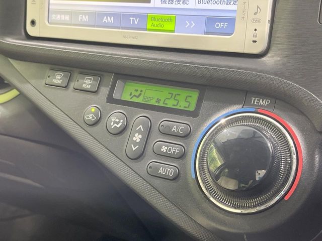 TOYOTA AQUA 2013 Image 31