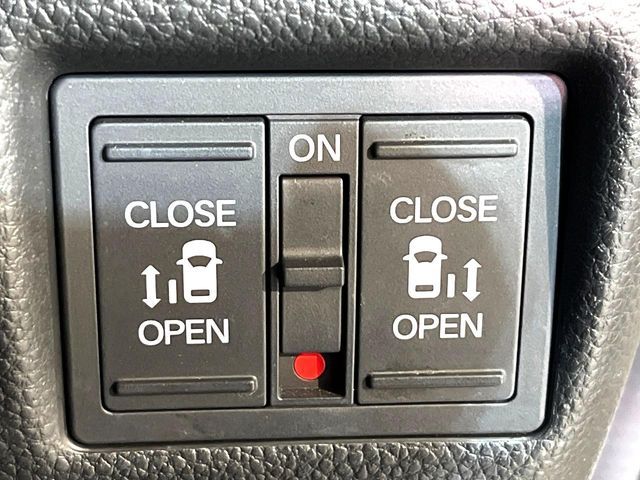 HONDA N BOX CUSTOM 2017 Image 31