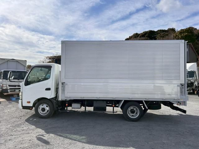 HINO DUTRO 2012 Image 31