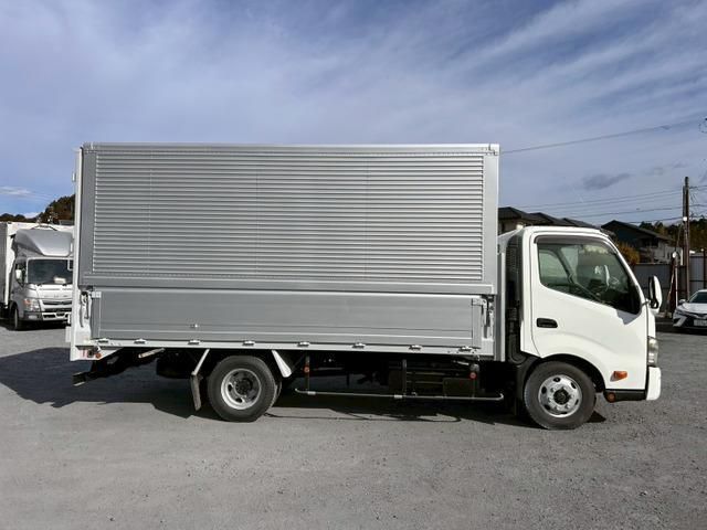 HINO DUTRO 2012 Image 31