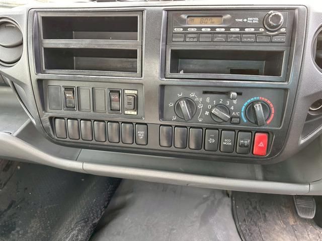 HINO DUTRO 2012 Image 31