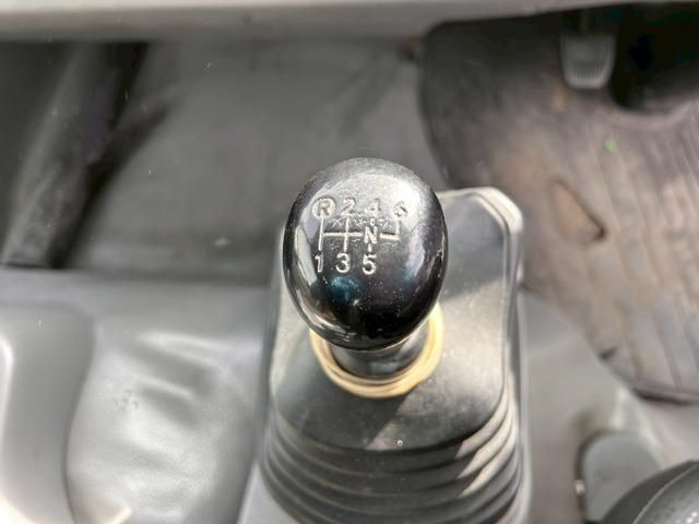 HINO DUTRO 2012 Image 31