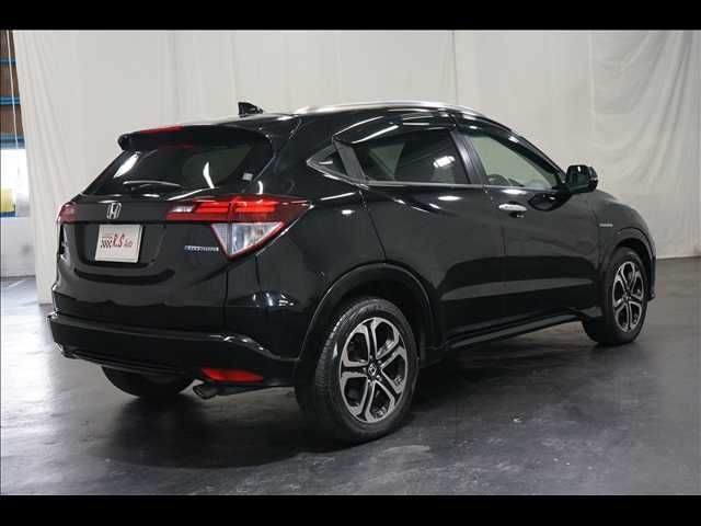 HONDA VEZEL HYBRID 2015 Image 31