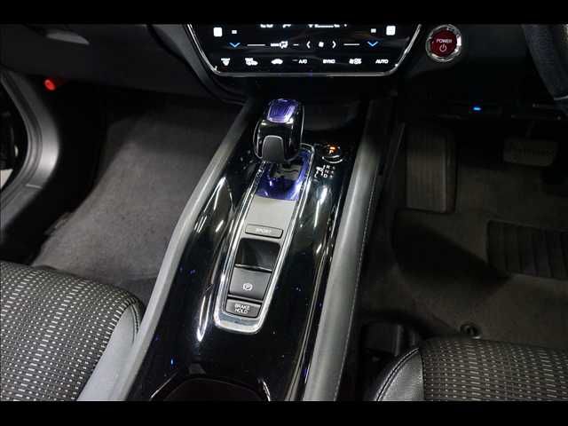 HONDA VEZEL HYBRID 2015 Image 31