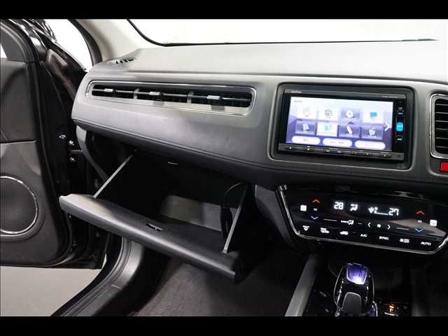 HONDA VEZEL HYBRID 2015 Image 31