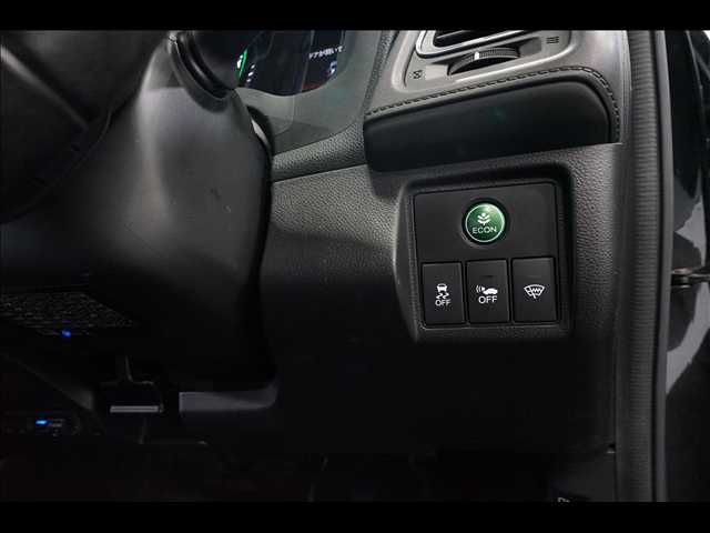 HONDA VEZEL HYBRID 2015 Image 31