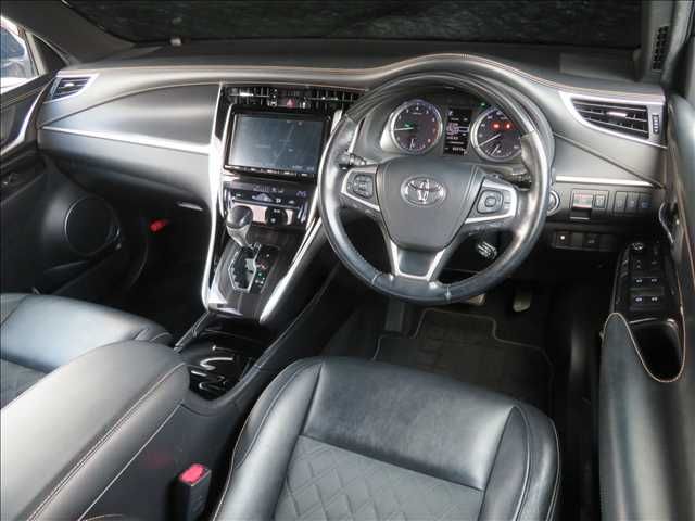 TOYOTA HARRIER 2WD 2018 Image 31