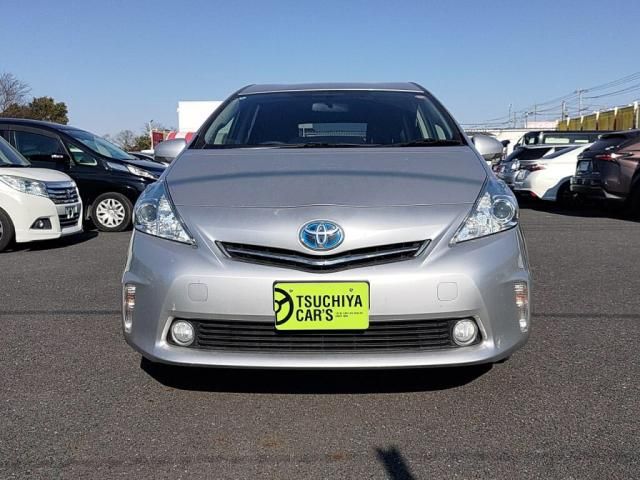 TOYOTA PRIUS ALPHA 2012 Image 31