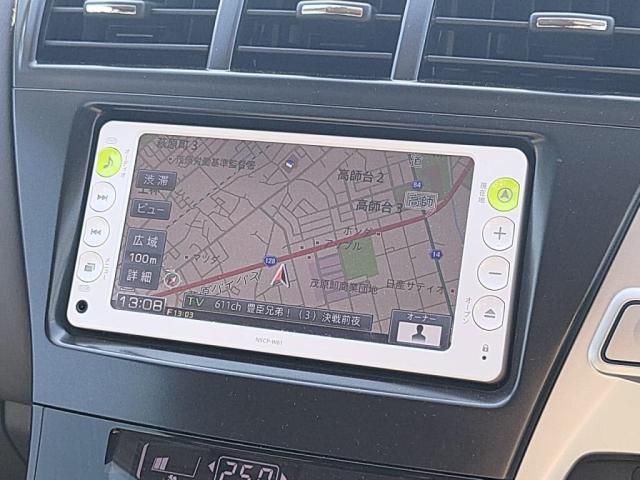 TOYOTA PRIUS ALPHA 2012 Image 31