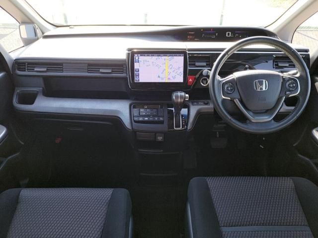 HONDA STEPWAGON 2017 Image 31