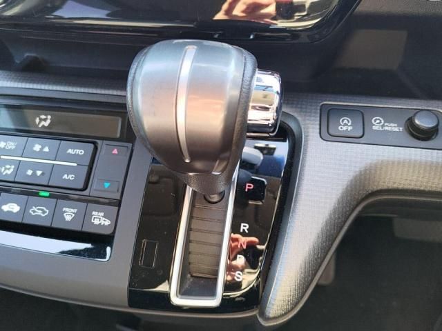 HONDA STEPWAGON 2017 Image 31