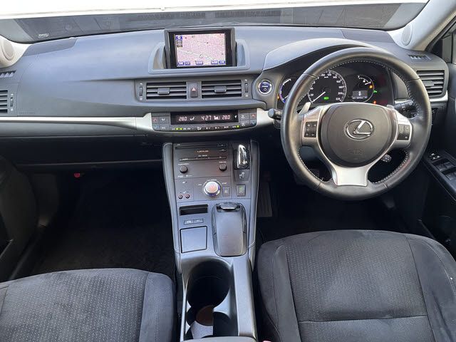 TOYOTA LEXUS CT200H 2013 Image 31