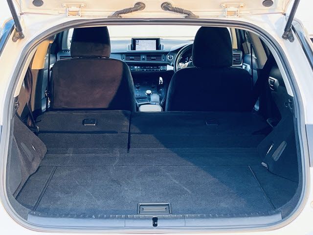 TOYOTA LEXUS CT200H 2013 Image 31