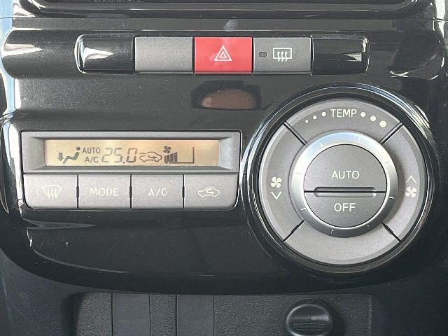 DAIHATSU TANTO 2013 Image 31