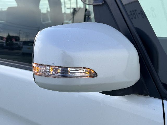 DAIHATSU TANTO 2013 Image 31