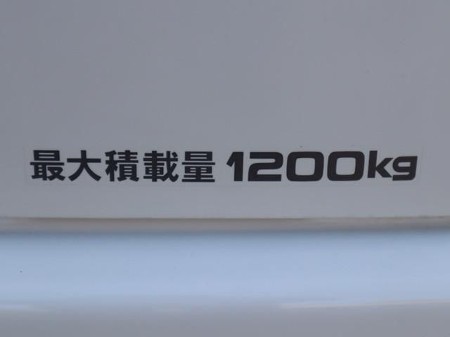TOYOTA HIACE VAN 2WD 2019 Image 31