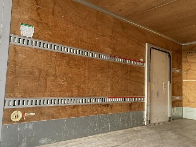 ISUZU ELF 2015 Image 31