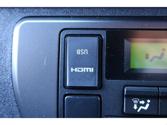 TOYOTA HIACE VAN 4WD 2023 Image 31